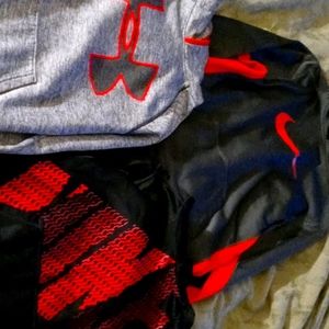 3 NIKE Boys YM pullover hoodies